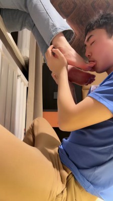 【网盘】【年华S】脏短靴踩踏食物喂食贱狗 bf23727