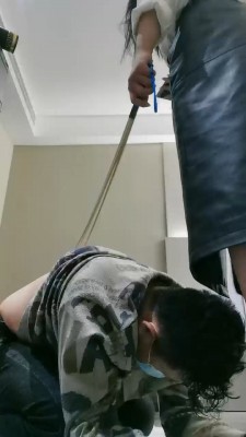 【网盘】【失心S】藤条超狠抽废物狗 bf23730