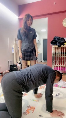 【网盘】【辣妈S】木乃伊囚禁/黑丝深喉/鞭子狠抽 bf23747