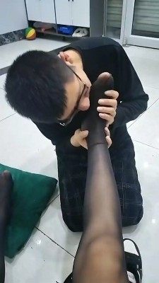 【网盘】【疯狂浪子】素人全体重踩踏 bf23923