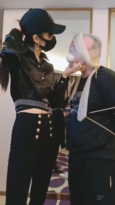 【网盘】【美娜格格】精神小妹暴力讨债 bf23958