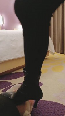 【网盘】【美娜格格】精神小妹暴力讨债 bf23958