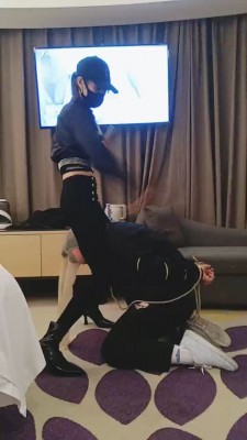 【网盘】【美娜格格】精神小妹暴力讨债 bf23958