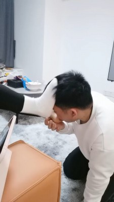 【网盘】【海绵大大】小白鞋白袜辱贱狗 bf24014