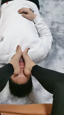 【网盘】【海绵大大】小白鞋白袜辱贱狗 bf24014