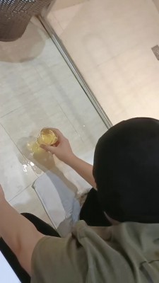 【网盘】【多多】黑丝美腿酸奶喂食插嘴 bf24034