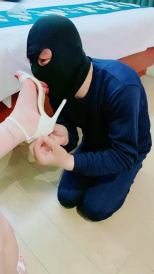 【网盘】【甜心教主】狂抽耳光求饶/强迫舔脏鞋底 bf24334