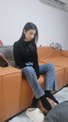 【网盘】【海绵大大】黑棉袜裸足踩脚垫 bf24502