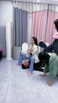 【网盘】【麋鹿银儿】双S运动鞋棉袜暴打/吐口水/全体重踩踏/骑马腿绞 bf24634