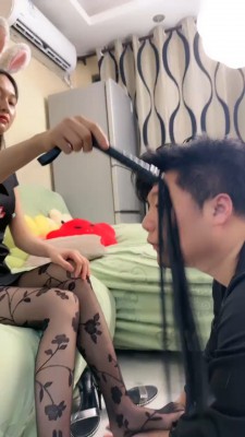 【网盘】【素人星探】护士姐姐特殊治疗/强迫圣水/脚捂脸/踩踏 bf24637