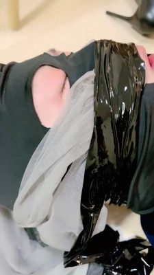 【网盘】【小妮】原味丝袜塞嘴黑丝脚踩踏 bf24588