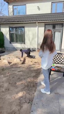 【网盘】【宸宸】白富美鞭打/圣水狂喷/耳光/强迫吃泥土 bf24666