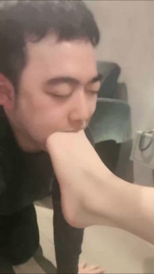 【网盘】【月月大大】带素人小姐妹入圈调狗 bf24843