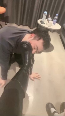 【网盘】【月月大大】带素人小姐妹入圈调狗 bf24843