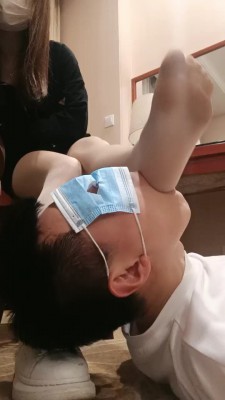 【网盘】【梵高】00后清纯小姐姐开发 bf24941