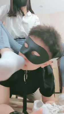 【网盘】【妮蔻】小白鞋棉袜裸足羞辱贱狗 bf24913