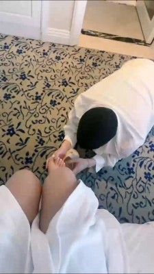 【网盘】【77大人】高档酒店伺候白富美起床 bf25022