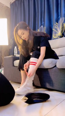 【网盘】【冷鸢大大】重度耳光-踩踏-转胯鞭打 bf25104