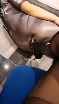 【网盘】【冷御女王】皮衣御姐掐狗肉 bf25036