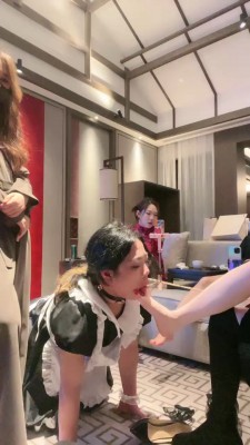 【网盘】【微因】精彩-4S开发女仆店员工/狗爬/圣水【四视角压缩版】bf25150