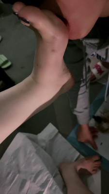 【网盘】【木秋S】楼梯间欺负小奶狗 bf25330