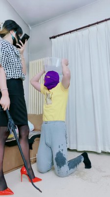 【网盘】【美离子】手捧水盆鞭打踢打/水窒息/叼袜子发骚 bf25616
