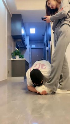 【网盘】【惜沫】强制圣水/原味白袜气味羞辱/遛狗转胯 bf25625