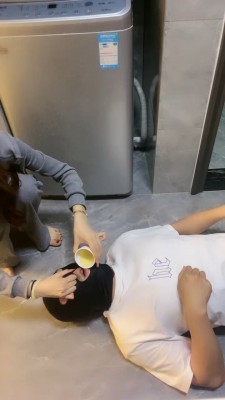 【网盘】【惜沫】强制圣水/原味白袜气味羞辱/遛狗转胯 bf25625