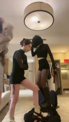 【网盘】【维妮】精彩!3S全体重踩踏/转胯/狠抽【三视角版】 bf25660