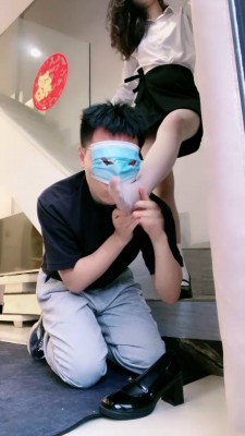 【网盘】【梵高S】白领下班虐-皮鞋白丝诱惑/阳台恋足【双视角版】bf25716