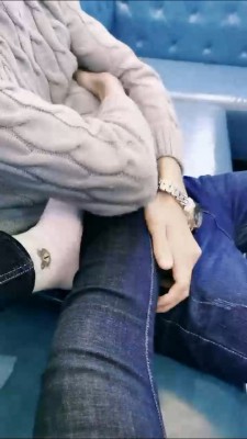 【网盘】【鹿梦兮】KTV姐妹花玩废狗【双视角版】 bf25846