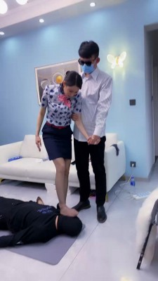 【网盘】【麋鹿银儿】首次情侣主绿帽场-喂口水/全体重踩 bf25883