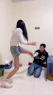 【网盘】【孤傲女帝】反绑刑虐-踢踹/连环耳光 bf26113