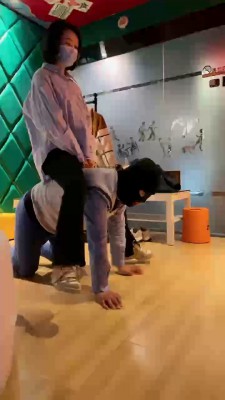 【网盘】【Q月】脏老爹鞋黑棉袜辱-转胯踩踏强制闻舔 bf26194