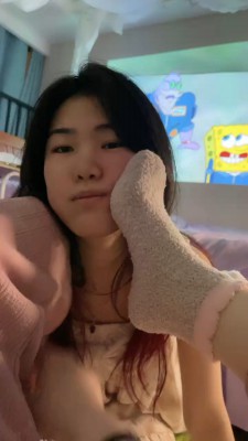 【网盘】【橘子没熟】超美母畜-棉袜脚踩-叼袜子-羞涩舔脚 bf26299