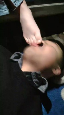 【网盘】【小露情侣】户外舔jio舔白袜专场 bf26420