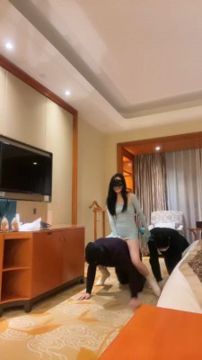 【网盘】【KiKi】双狗争宠比赛-提档/遛狗/运动鞋踩踏/棉袜跪舔【完整版】 bf26465