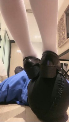 【网盘】【子衿大大】白丝萝莉主踩虐-狂抽耳光 bf26463