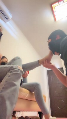 【网盘】【苏州十三姨】双S小白鞋踩踏+闻原味棉袜 bf26499