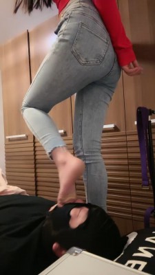 【网盘】【苏州十三姨】双S小白鞋踩踏+闻原味棉袜 bf26499