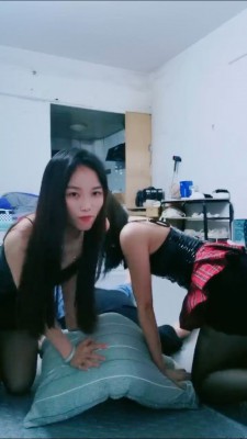 【网盘】【果儿S】双S-圣水泡辣条-耳光专场-骑脖子【双视角完整版】bf26783