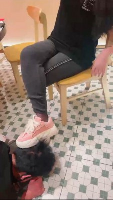 【网盘】【月神】双S餐厅桌下玩狗 bf26808