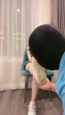 【网盘】【汐月】超臭一周原味白棉袜气味羞辱-椰子鞋舔/袜子塞嘴 bf27036