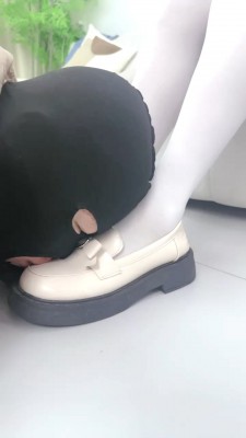 【网盘】【兔兔酱】萝莉主白丝诱惑调贱奴 bf27620