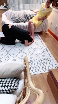 【网盘】【小笑魔】酒店吊绑/耳光玩狗命 bf27987