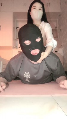 【网盘】【希雅S】御姐范高跟肉丝全体重踩踏 bf28043