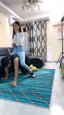 【网盘】【艾莉】楼梯间骑马爬行/吃口水鞋底/白袜脚全体重踩踏/提档 bf28334