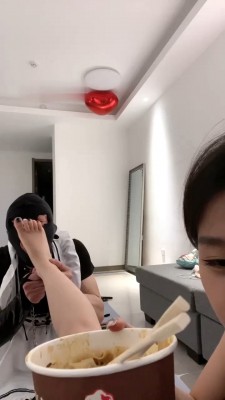 【网盘】【汐言】CD奴-女仆装爬行/闻臭鞋臭脚/伺候吃饭/舔长靴 bf28679