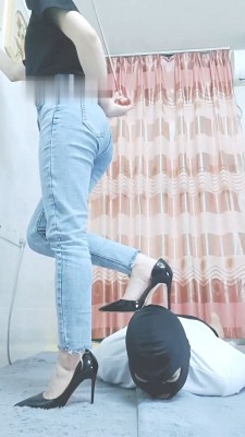 【网盘】【灵竹】高跟-裸足-拖鞋踩狗头/裸足插嘴 bf28559