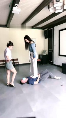 【网盘】【宫雪大人】双S-暴力提档/全体重踩狗头/转胯 bf28860